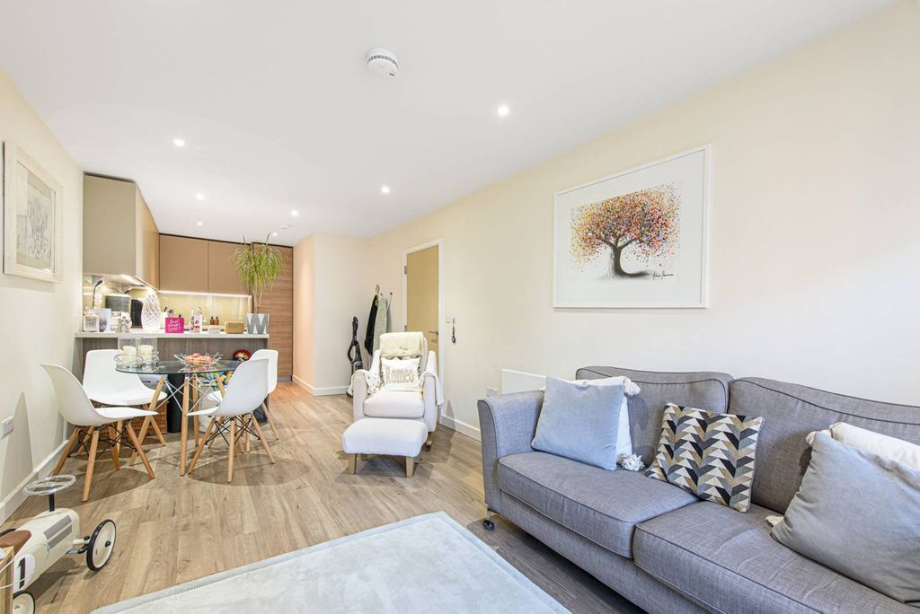 Property photo 1 of 10