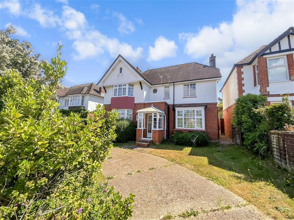 Property photo 3 of 13 Front Aspect