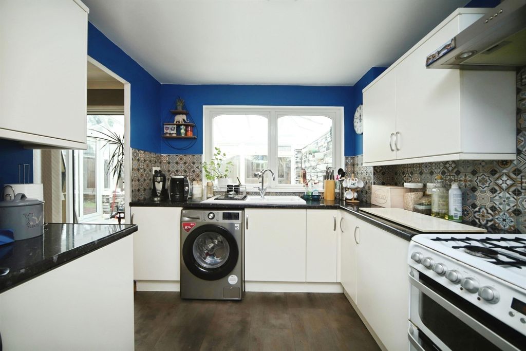 Property photo 2 of 15