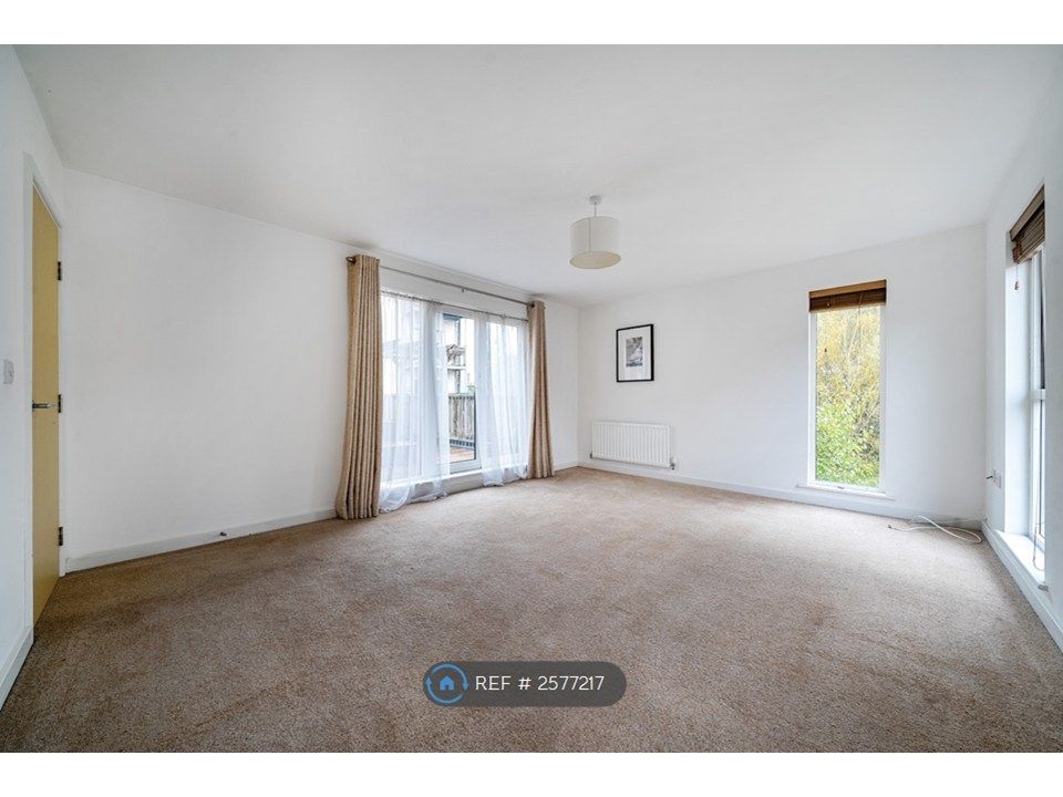 Property photo 2 of 15 Living Room