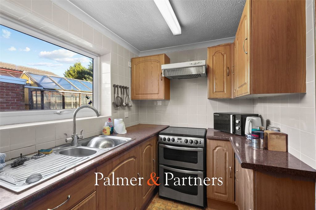 Property photo 2 of 20 Picture No. 36