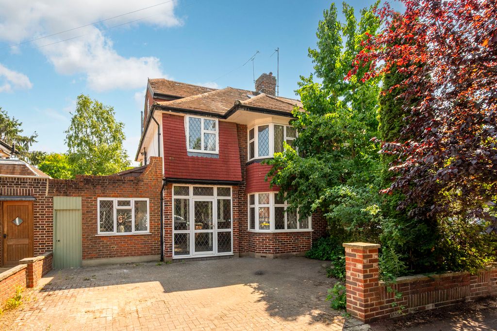 Property photo 1 of 2