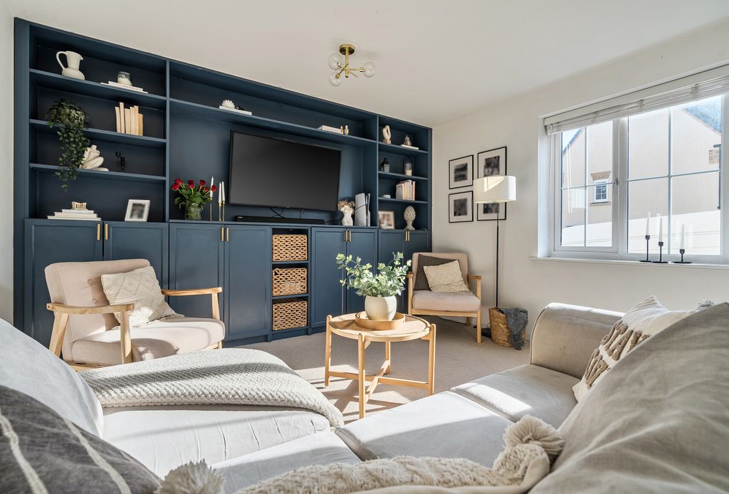 Property photo 3 of 17 1420036-7-699dc3c...