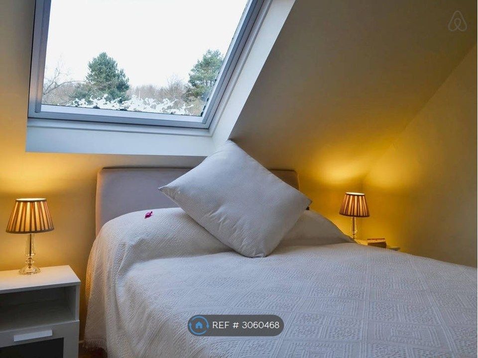 Property photo 3 of 10 Bedroom 1 View 1