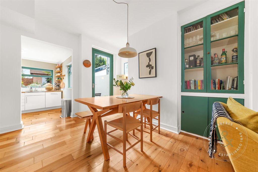 Property photo 3 of 42 Bloom-Street-30.Jpg