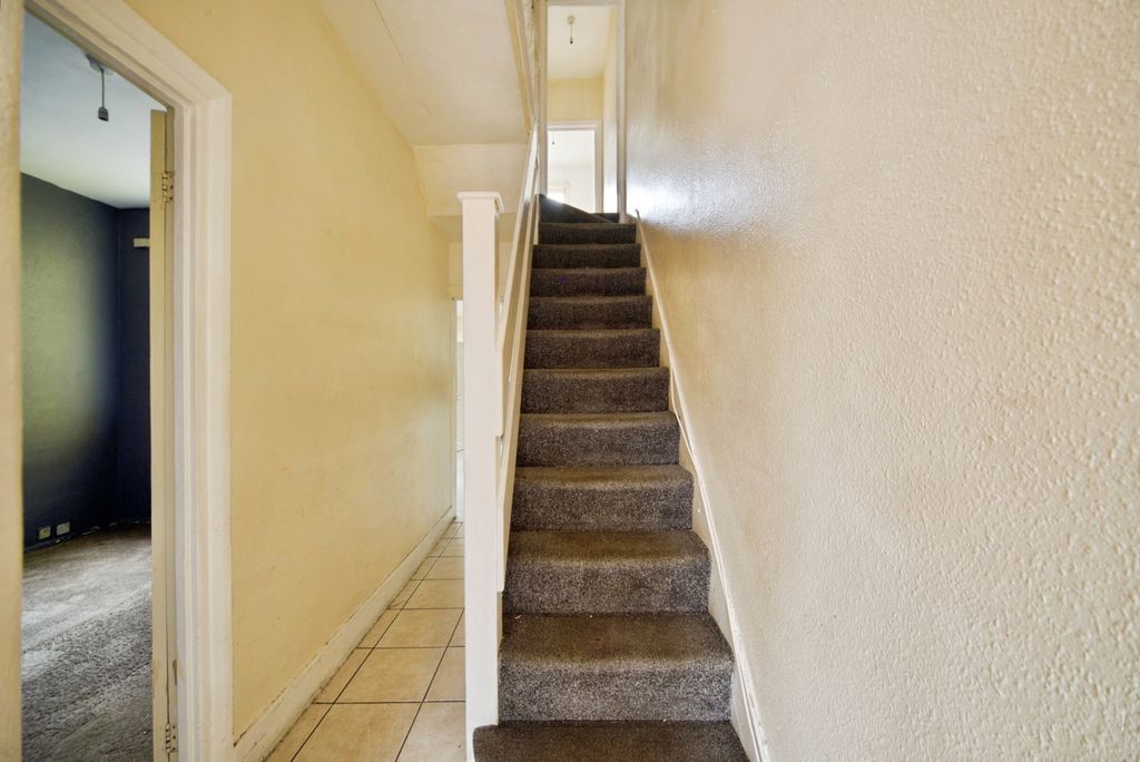 Property photo 2 of 20 Pbox-Img.Jpg