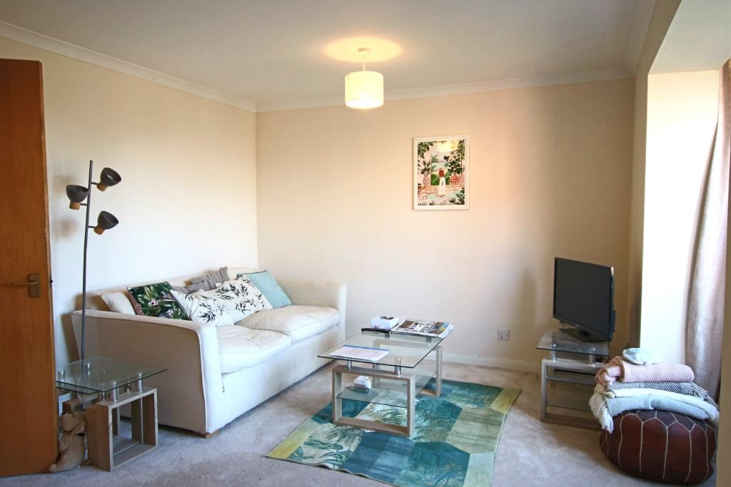 Property photo 2 of 12 Photo 3