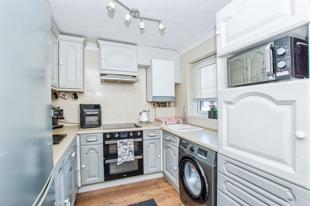 Property photo 2 of 19