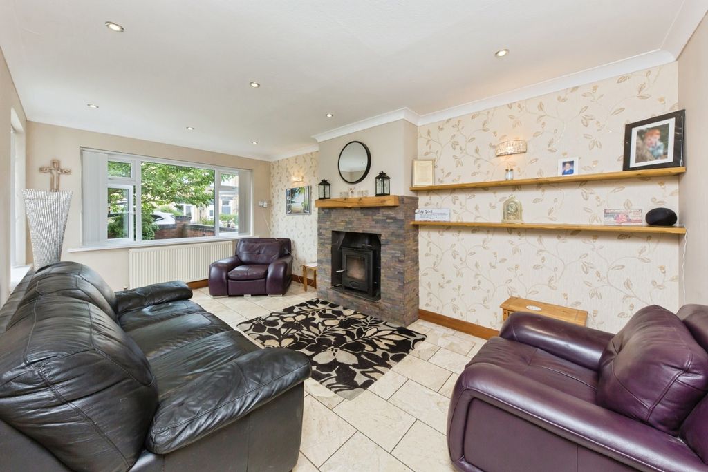 Property photo 2 of 20 Pbox-Img.Jpg