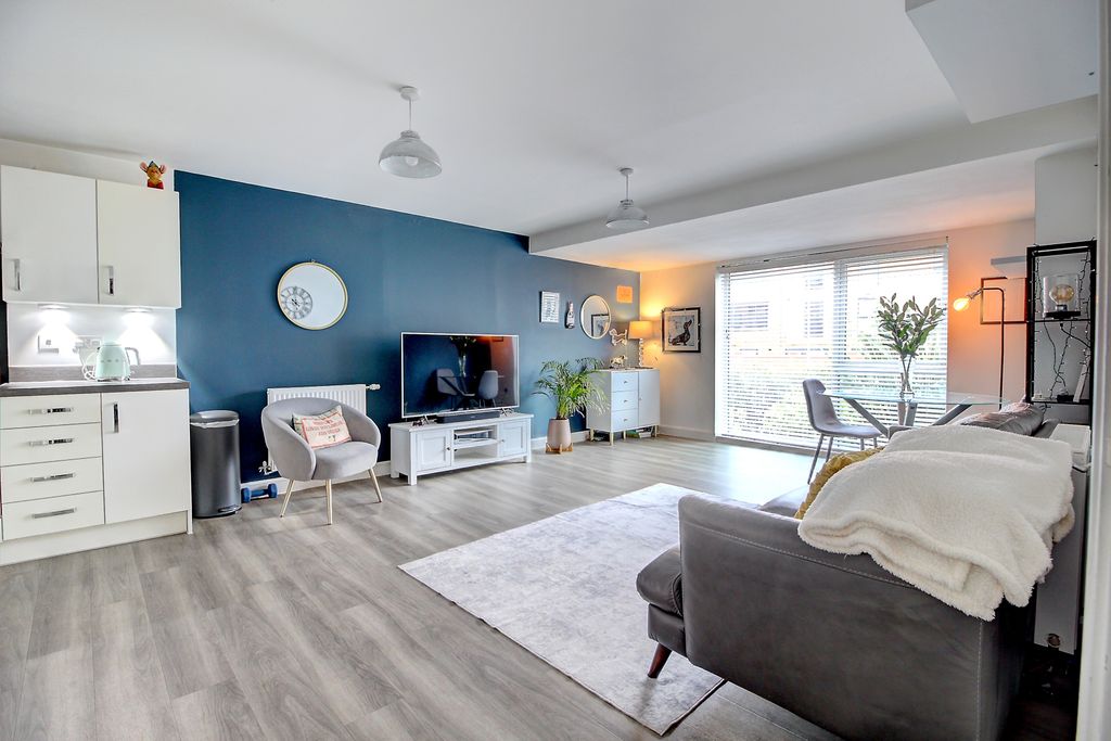 Property photo 2 of 13 Lounge Dining Room