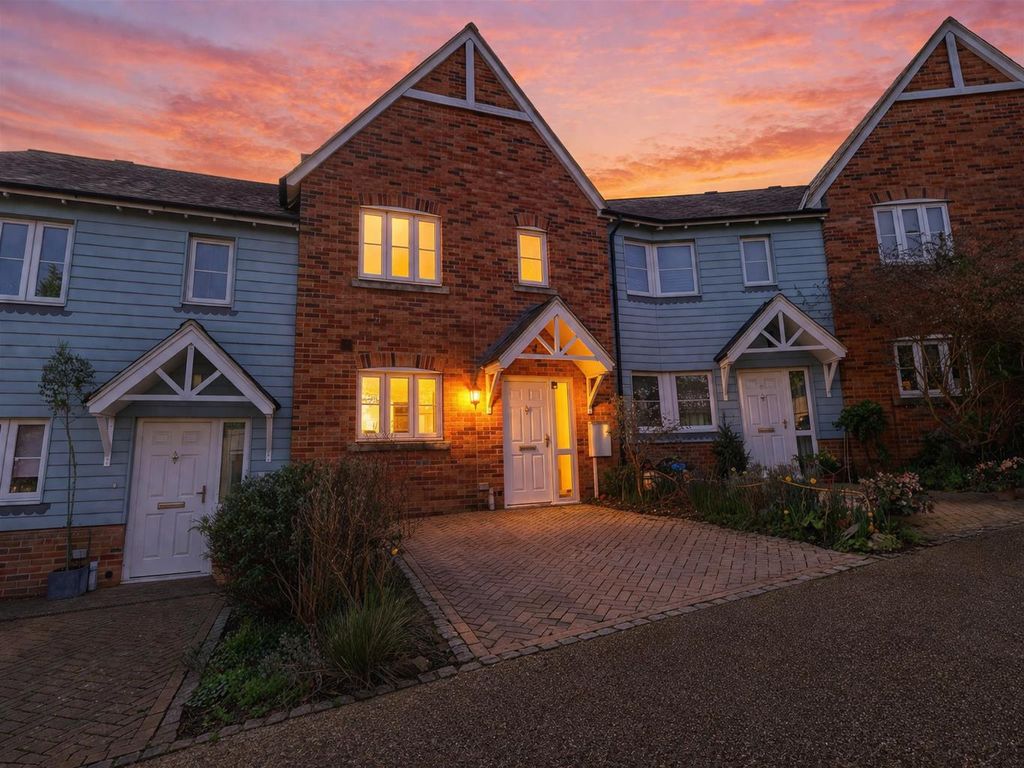 Property photo 1 of 23 Chatgpt Image Mar 24, 2026, 11_04_27 Am.Png