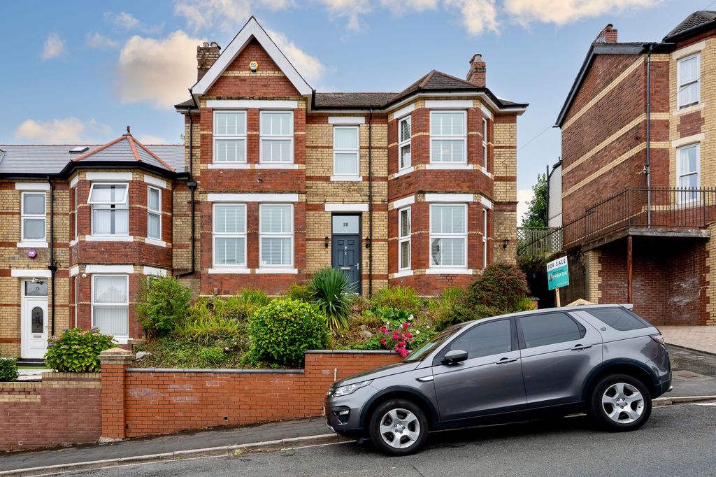 Property photo 1 of 71