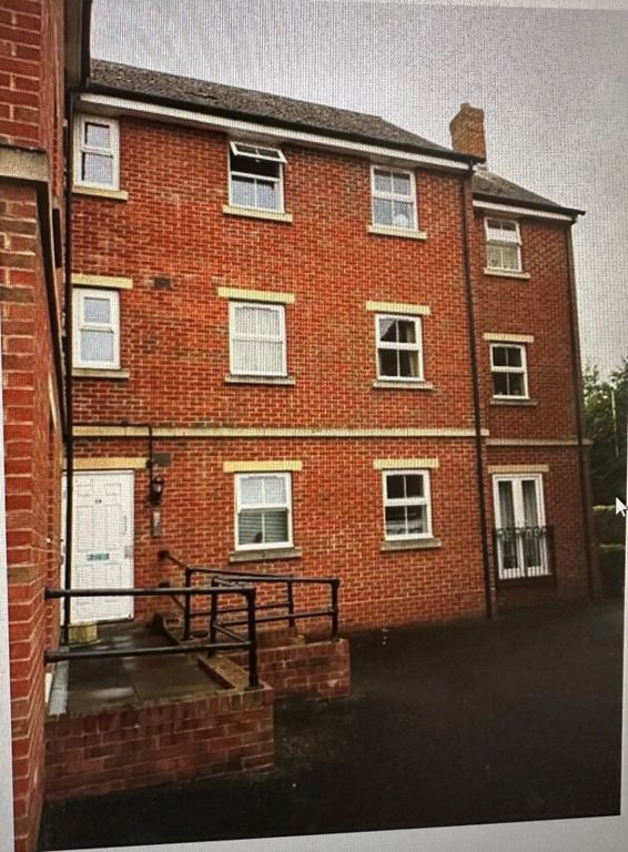 Property photo 1 of 3