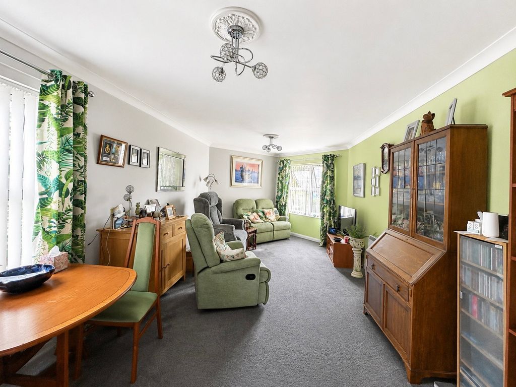Property photo 3 of 9