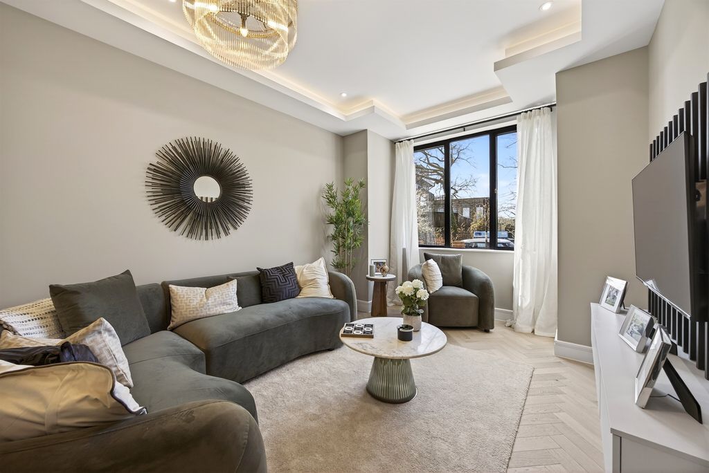 Property photo 2 of 30