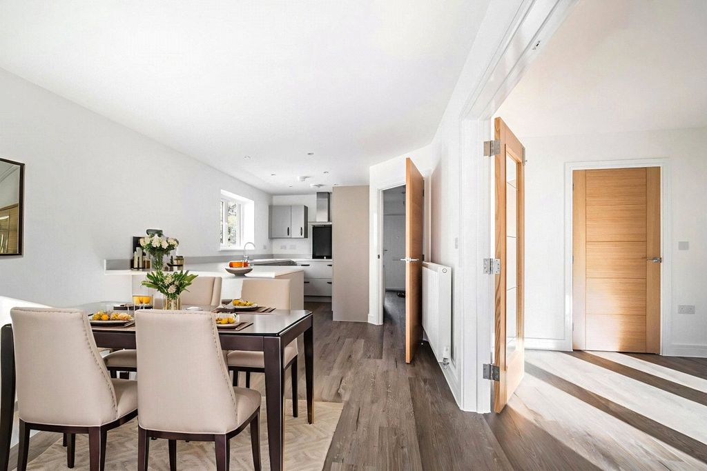 Property photo 3 of 19 Staged Photo