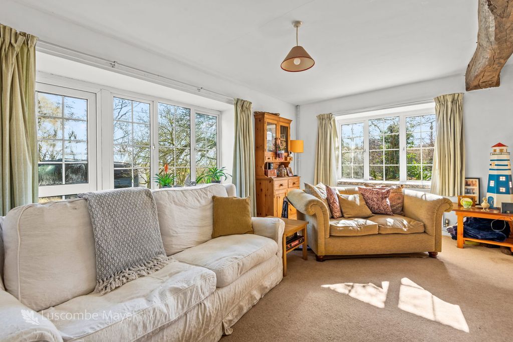 Property photo 3 of 18