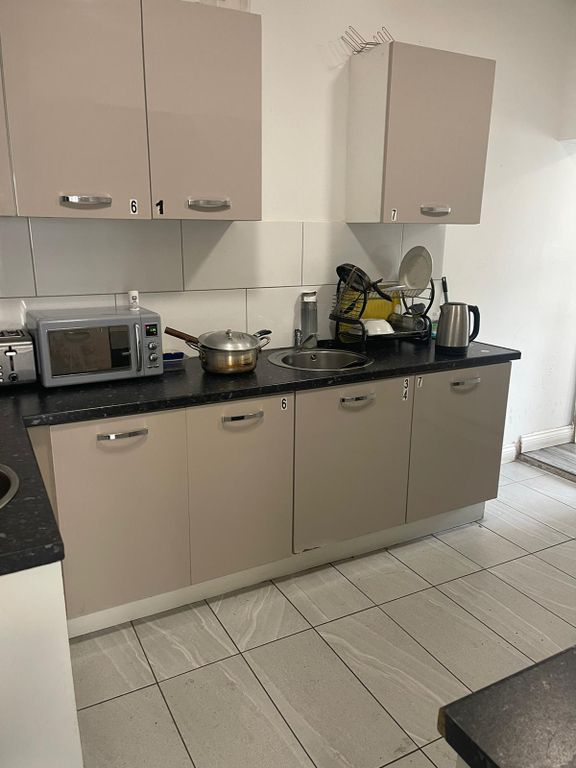 Property photo 1 of 3