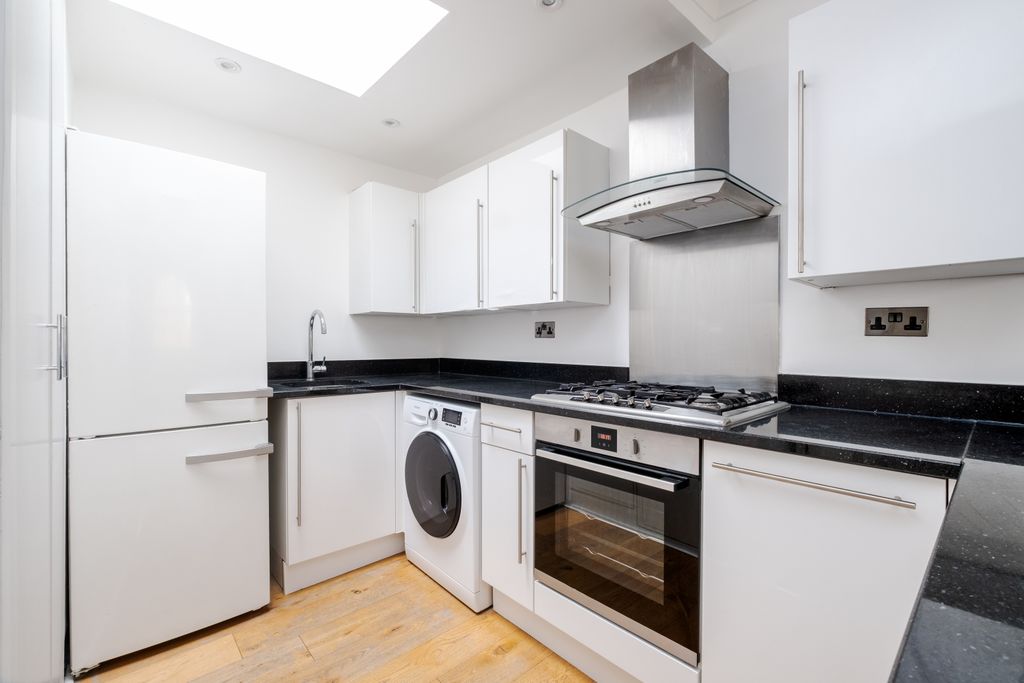 Property photo 3 of 12