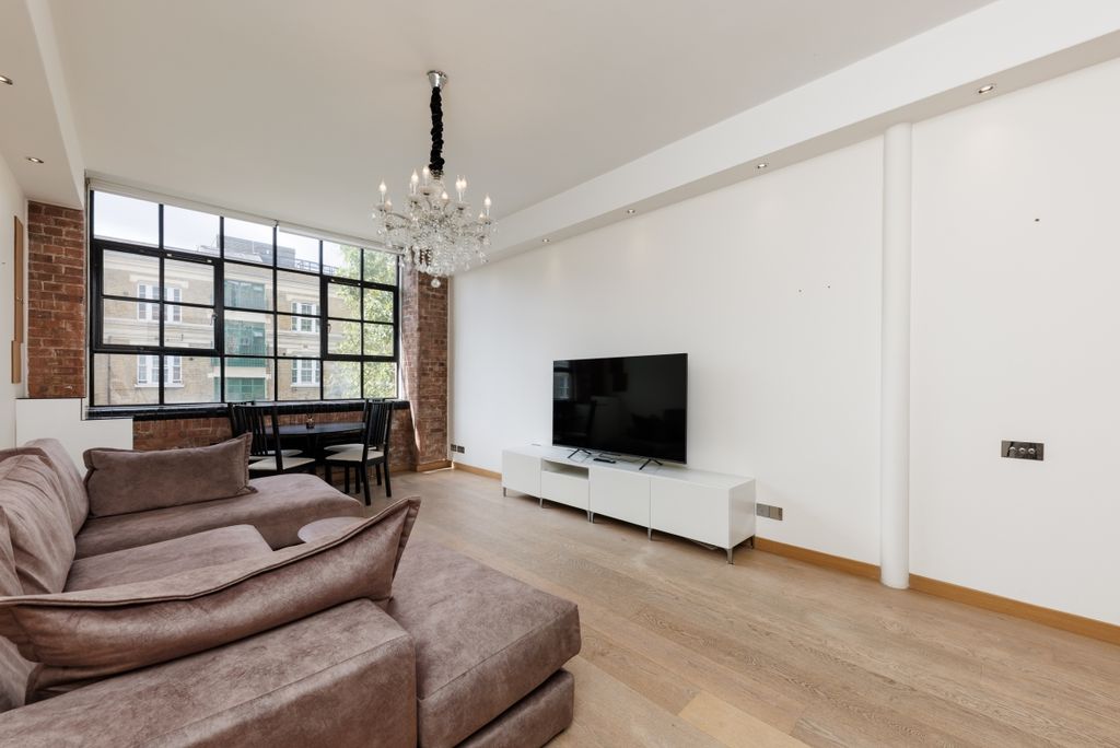 Property photo 1 of 10 Boss House F76 (0...