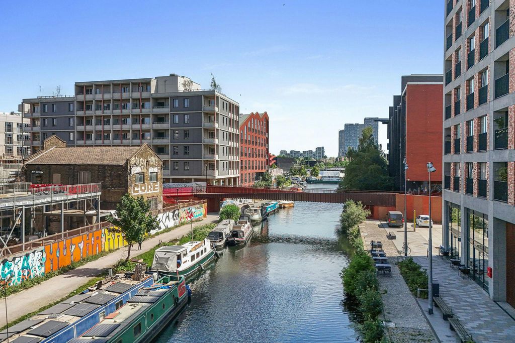 Property photo 3 of 11 MD-Bc-Hackneywick-20.Jpg