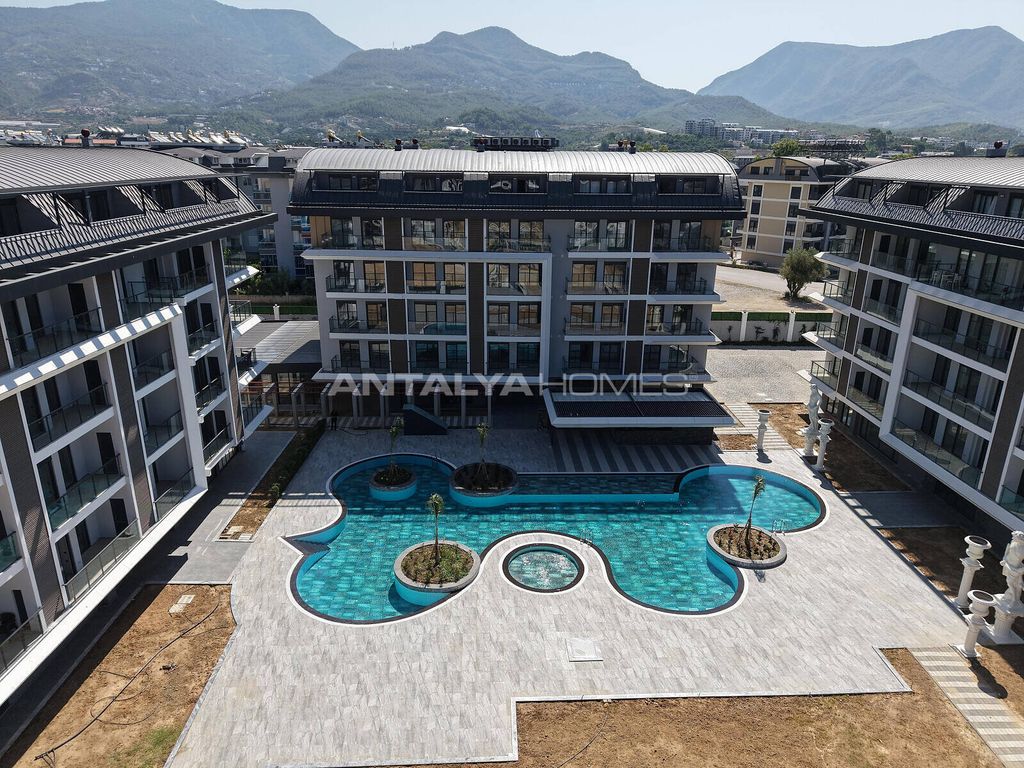 Property photo 2 of 27