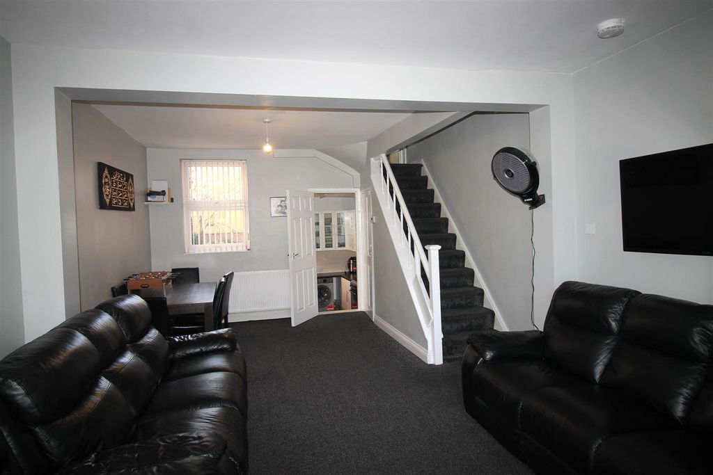 Property photo 2 of 17 Img_9969.Jpg