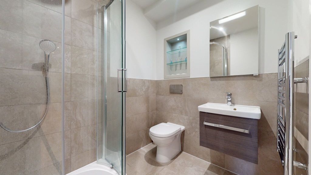 Property photo 3 of 16 Bathroom