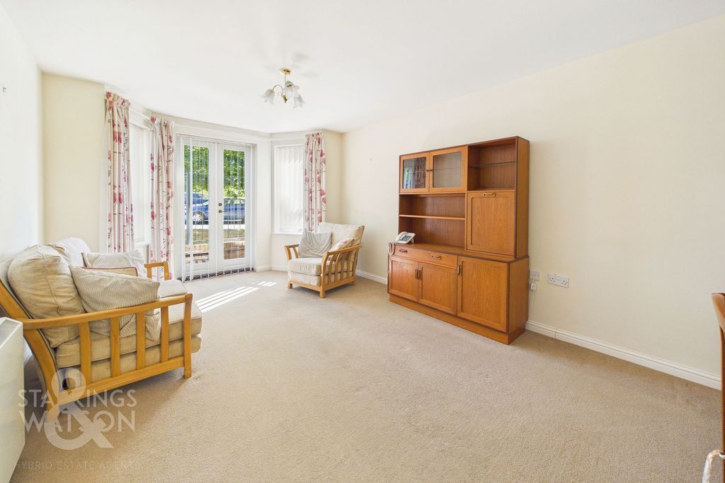 Property photo 2 of 19