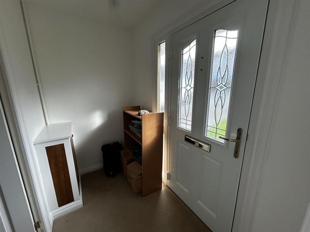 Property photo 2 of 10 Entrance Porch