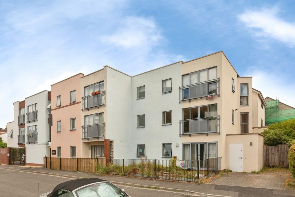 Property photo 1 of 19 Pbox-Img.Jpg