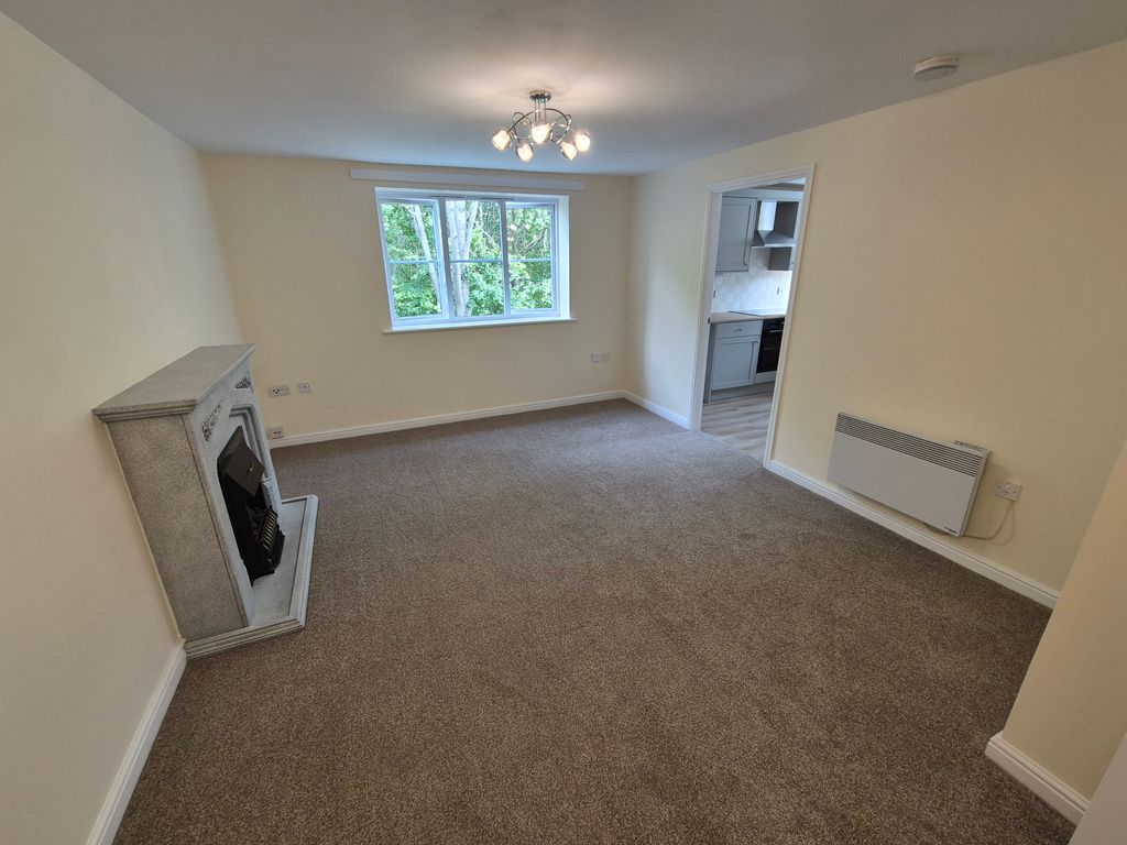 Property photo 3 of 6