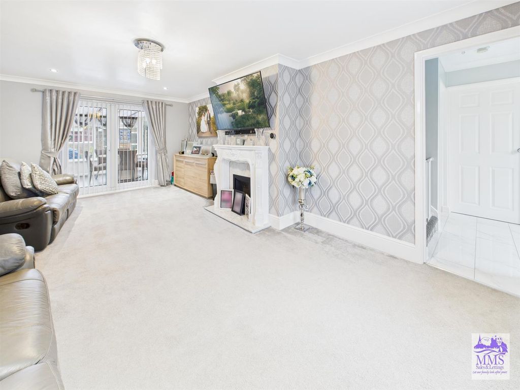 Property photo 3 of 16 Cam04098G0-Pr0144-Still012.Jpg