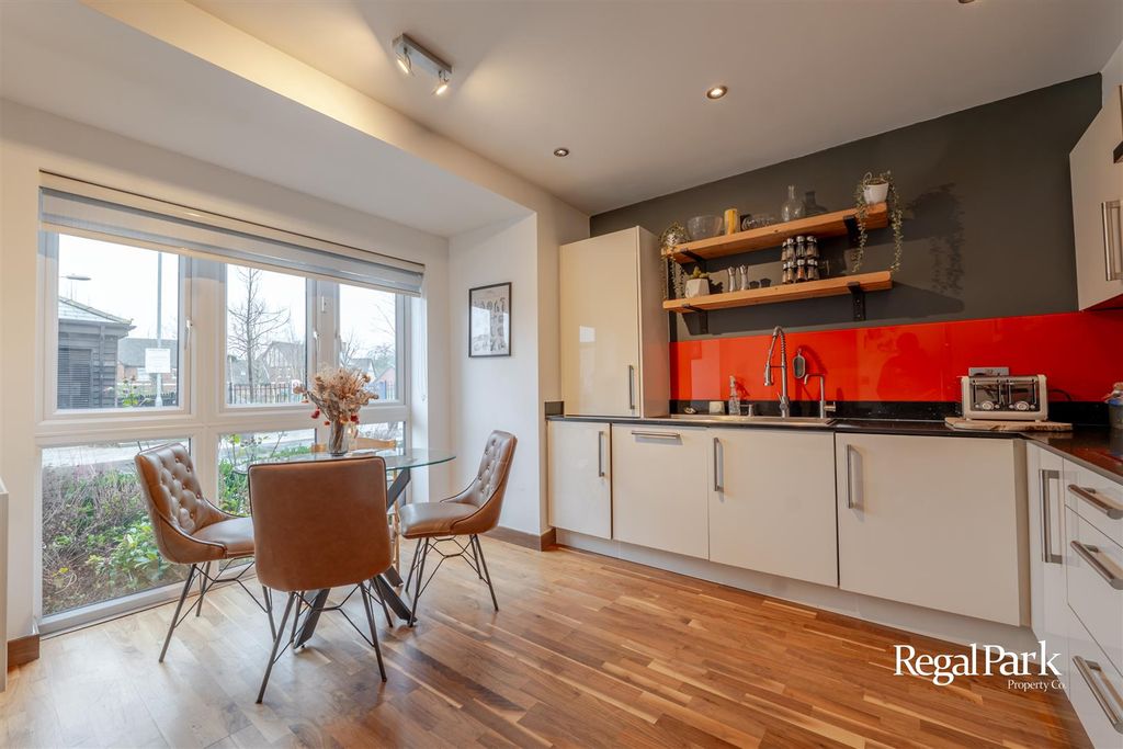Property photo 3 of 30 Kitchen/Dining Room