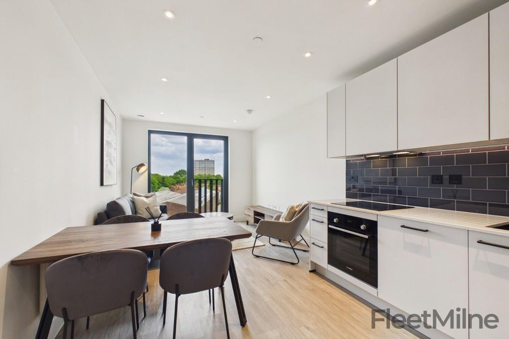 Property photo 1 of 17 Lounge/Dining Room