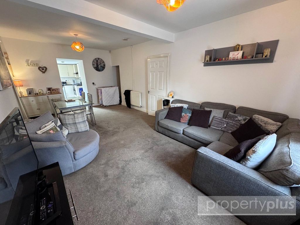 Property photo 2 of 11 Picture No. 09