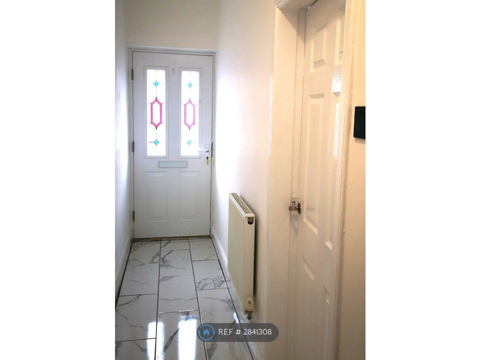 Property photo 2 of 30