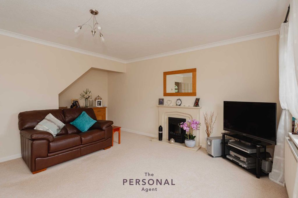 Property photo 3 of 16