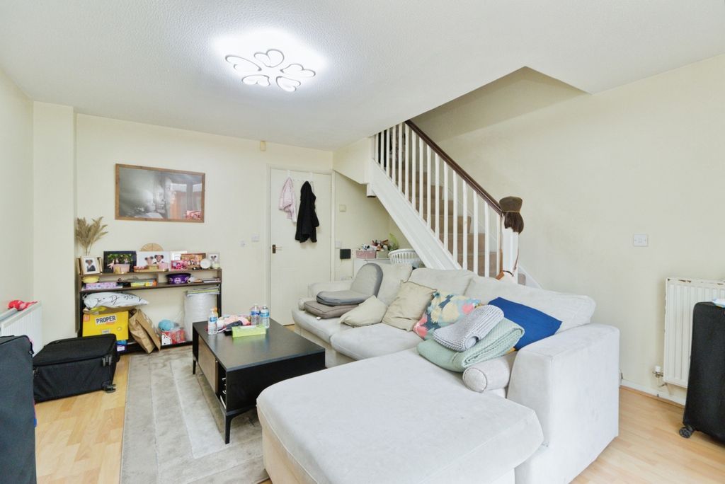 Property photo 2 of 20 Pbox-Img.Jpg