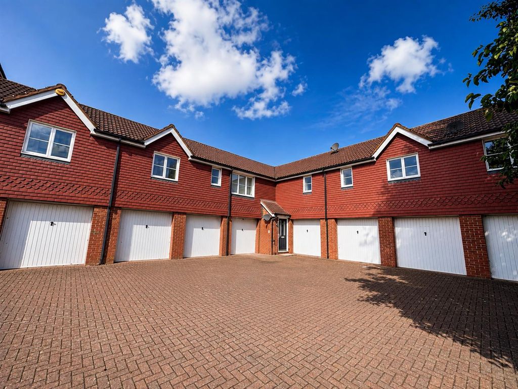 Property photo 1 of 8 Deb0616A-5B03-419D-9Da3-40A8Cb437A24.Png