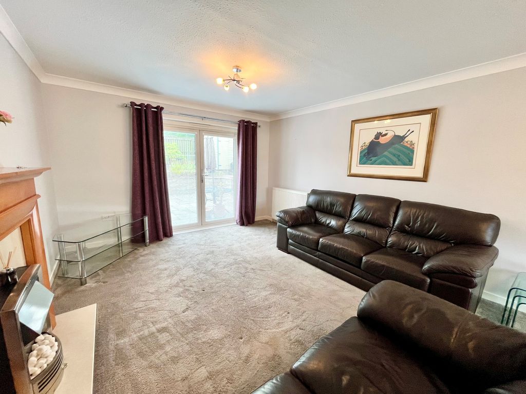 Property photo 2 of 26