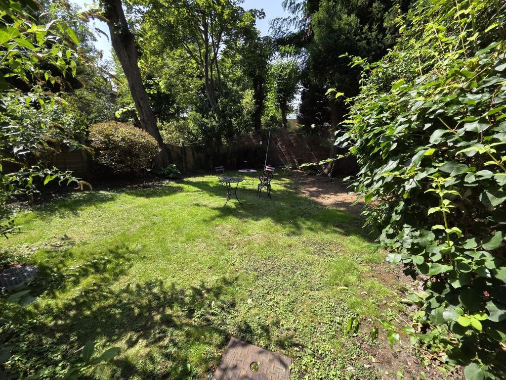Property photo 3 of 23