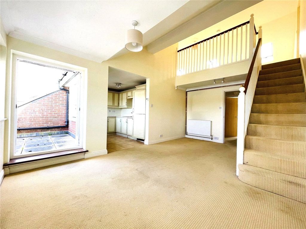 Property photo 2 of 25 Picture No. 40