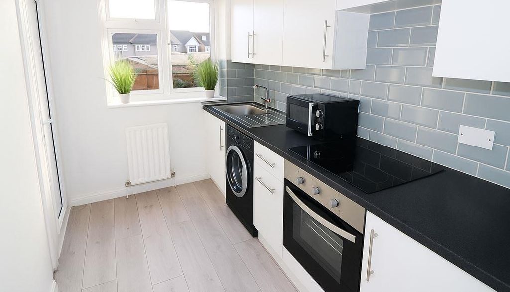 Property photo 2 of 10 Capture.Jpg