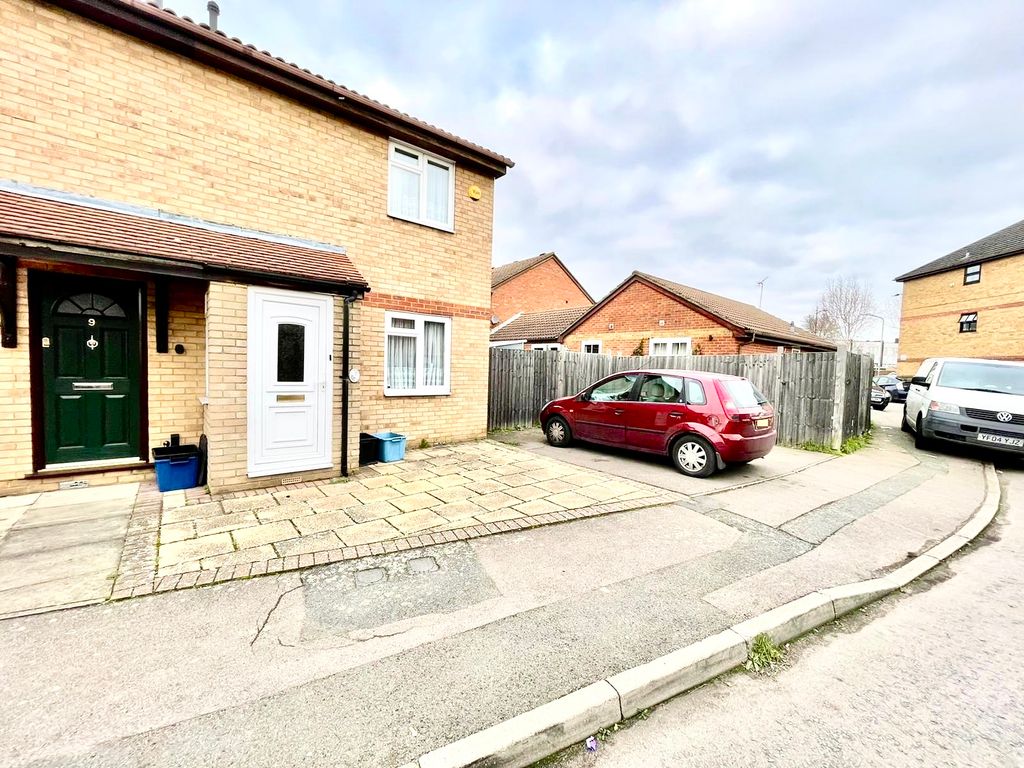 Property photo 1 of 8