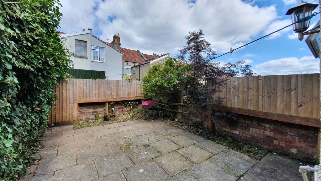 Property photo 2 of 20