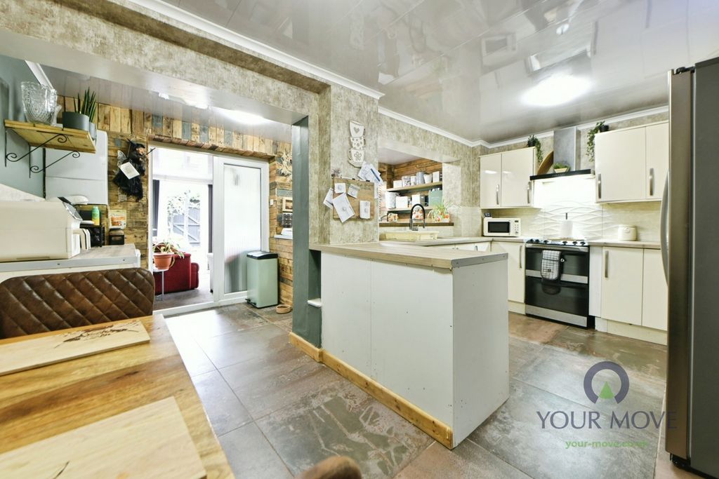 Property photo 3 of 15 Pbox-Img.Jpg