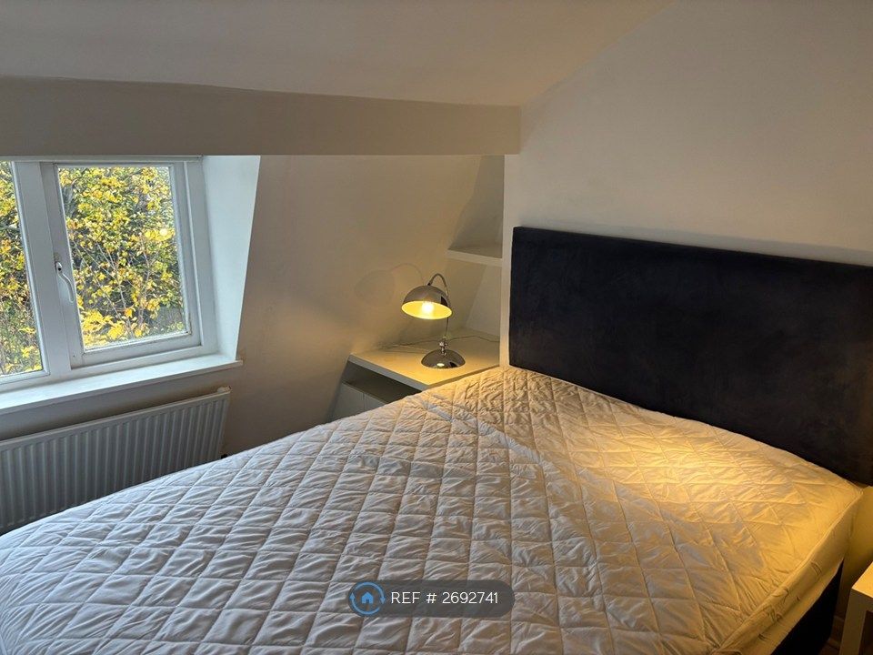 Property photo 3 of 4