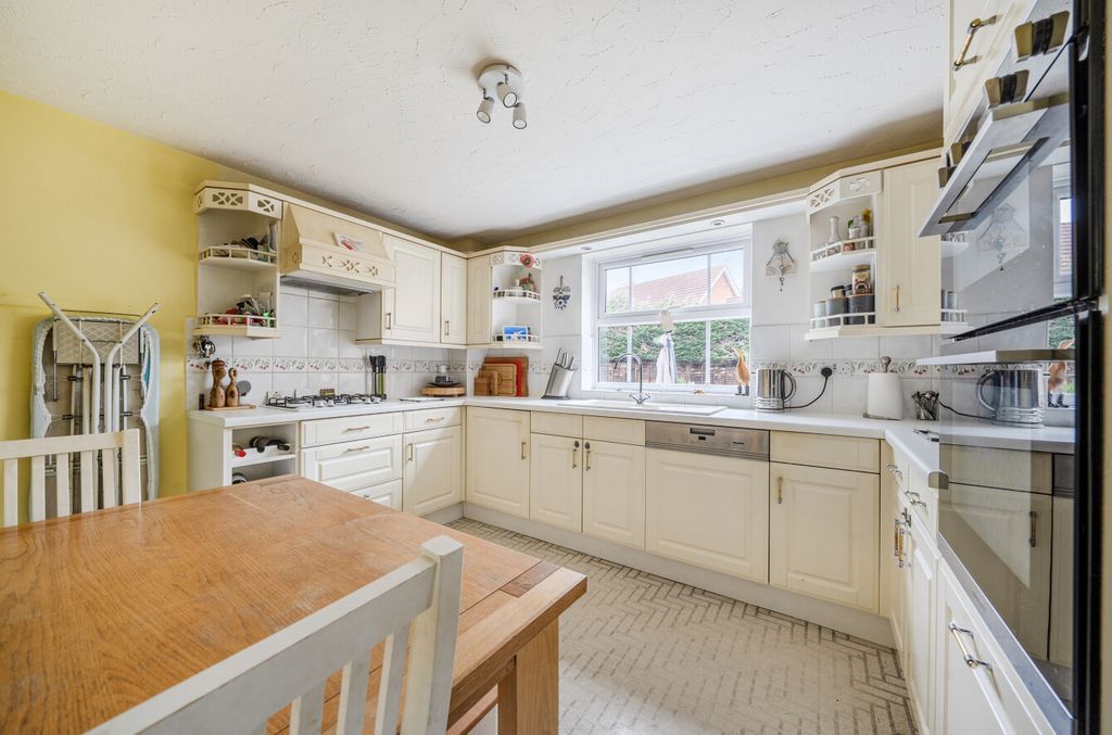 Property photo 3 of 17 1341598-4-68A630d...