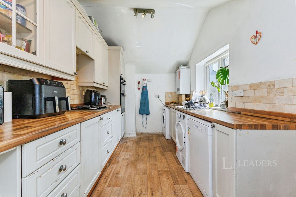 Property photo 1 of 10 Pbox-Img.Jpg